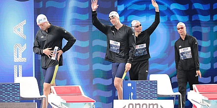 Сборная России по плаванию вернулась в Москву после чемпионата Европы
