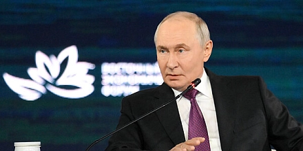Путин завершил пленарную сессию ВЭФ словами «вместе победим»