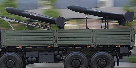 Минобороны сообщило об ударе по сухогрузу с западным оружием в порту Черноморск