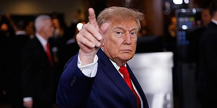 Трамп заявил, что Зеленский может сократить удары по российским НПЗ