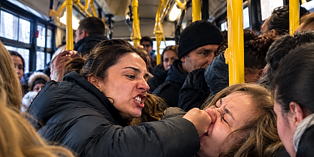 В автобусе Мурманска произошла драка между пассажирами